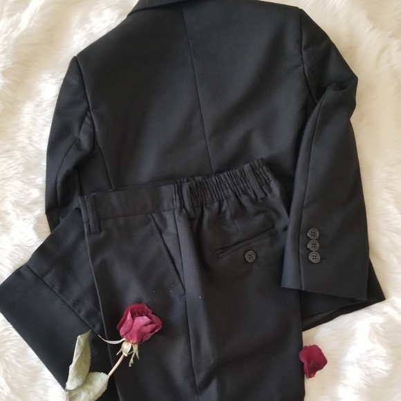 *SOLD* Kids Size 6 Pant Suit - Picture 3 of 3